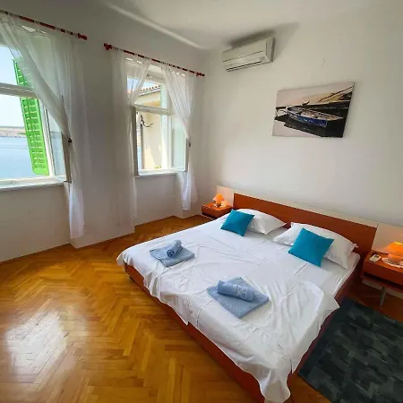 Apartament In 42071 Jadranovo
